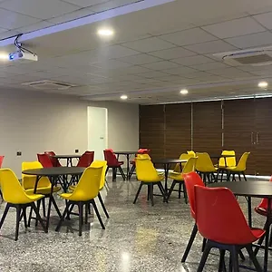 Bluo 1bhk - Balcony, Lift, Gym, Parking Hotel Gurgaon